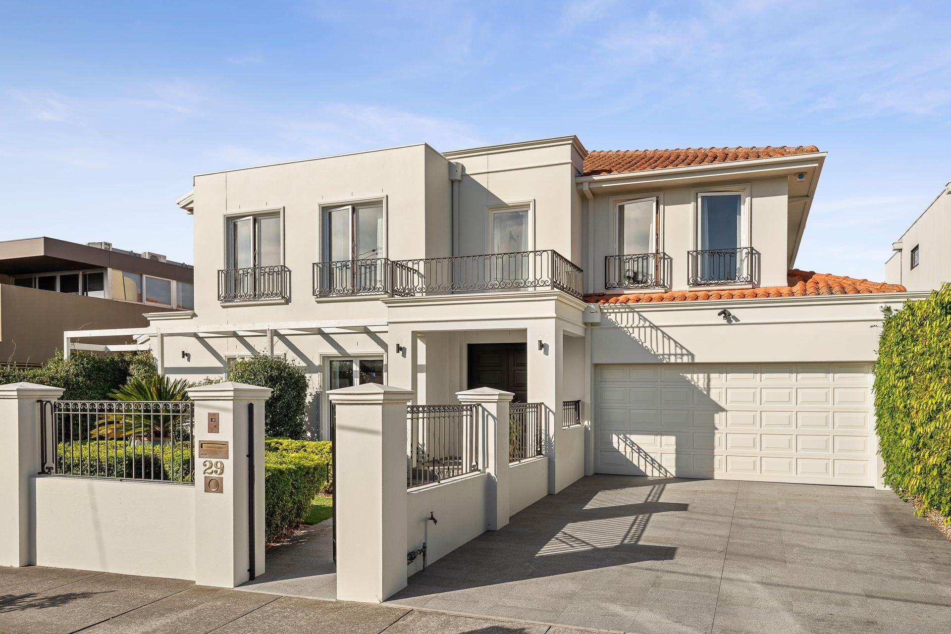 Contemporary townhouse — Pavlou Brothers Contemporary townhouse facade in Melbourne's inner east
